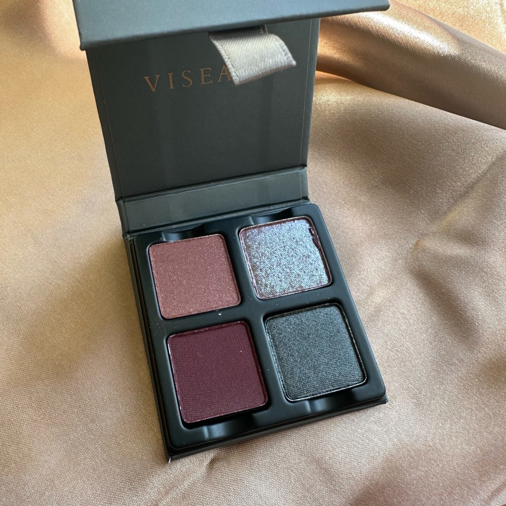 NEW IN BOX VISEART PETITS FOURS -VIOLETTA